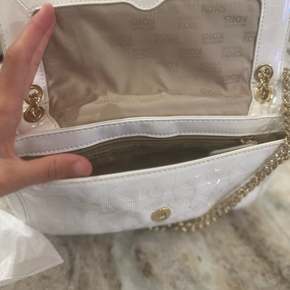 Michael Kors patent Jet Set multi-way shoulder bag perforated - Picture 5 of 7